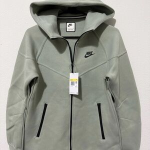 Nike Sportswear Tech Fleece Full-Zip Hoodie Green FB8338-309 Women’s Size Small